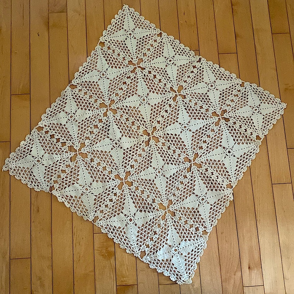 Swedish hand crocheted cream Doily/Tablecloth in cotton 23x23